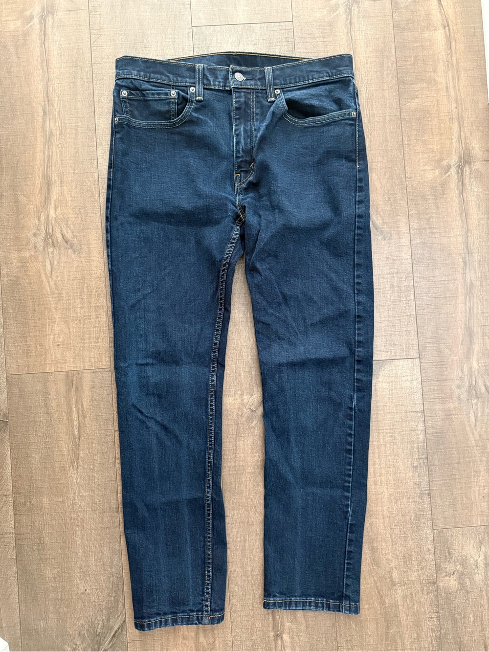 Levi’s Men's Dark Blue Denim Jeans - Classic Straight Fit